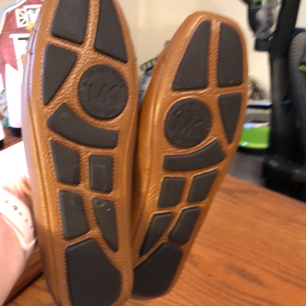 Michael Kors Size 7.5 - Picture 3 of 3